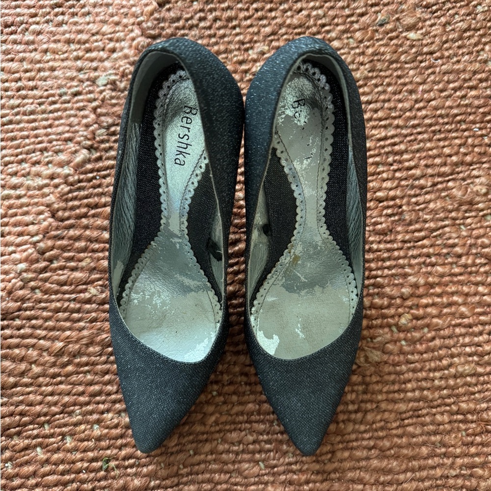 Berskha glitter/sparkly silver heels in size 37 EU